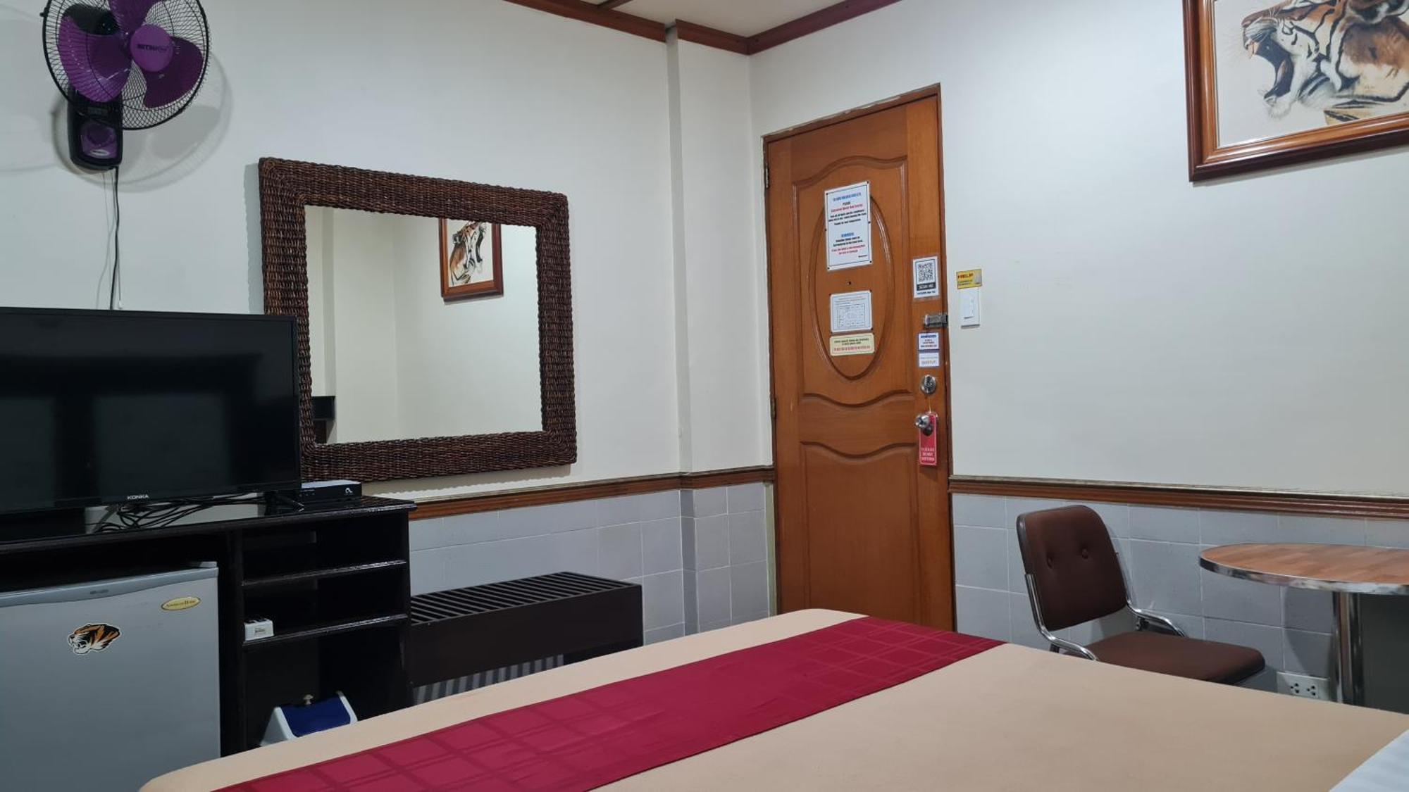 Tiger Hotel آنغلوس المظهر الخارجي الصورة